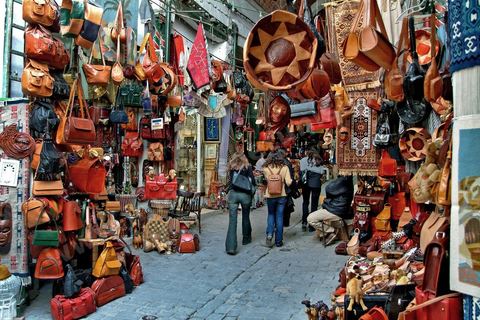 Boutiques de produits artisanaux - Souk el Trouk - medina de Tunis