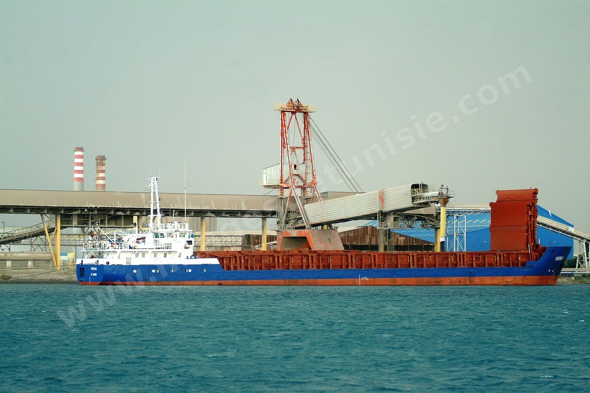 Port raffinerie de la Goulette à Tunis
