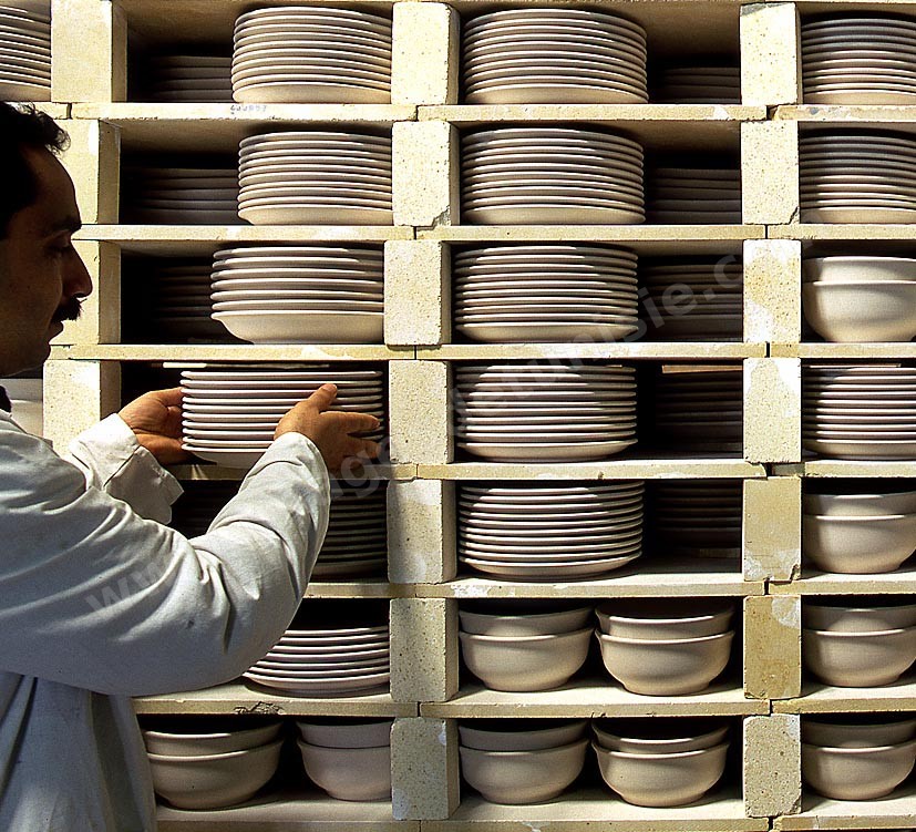 Atelier Bel Art, usine de production de céramique artistique au Cap Bon