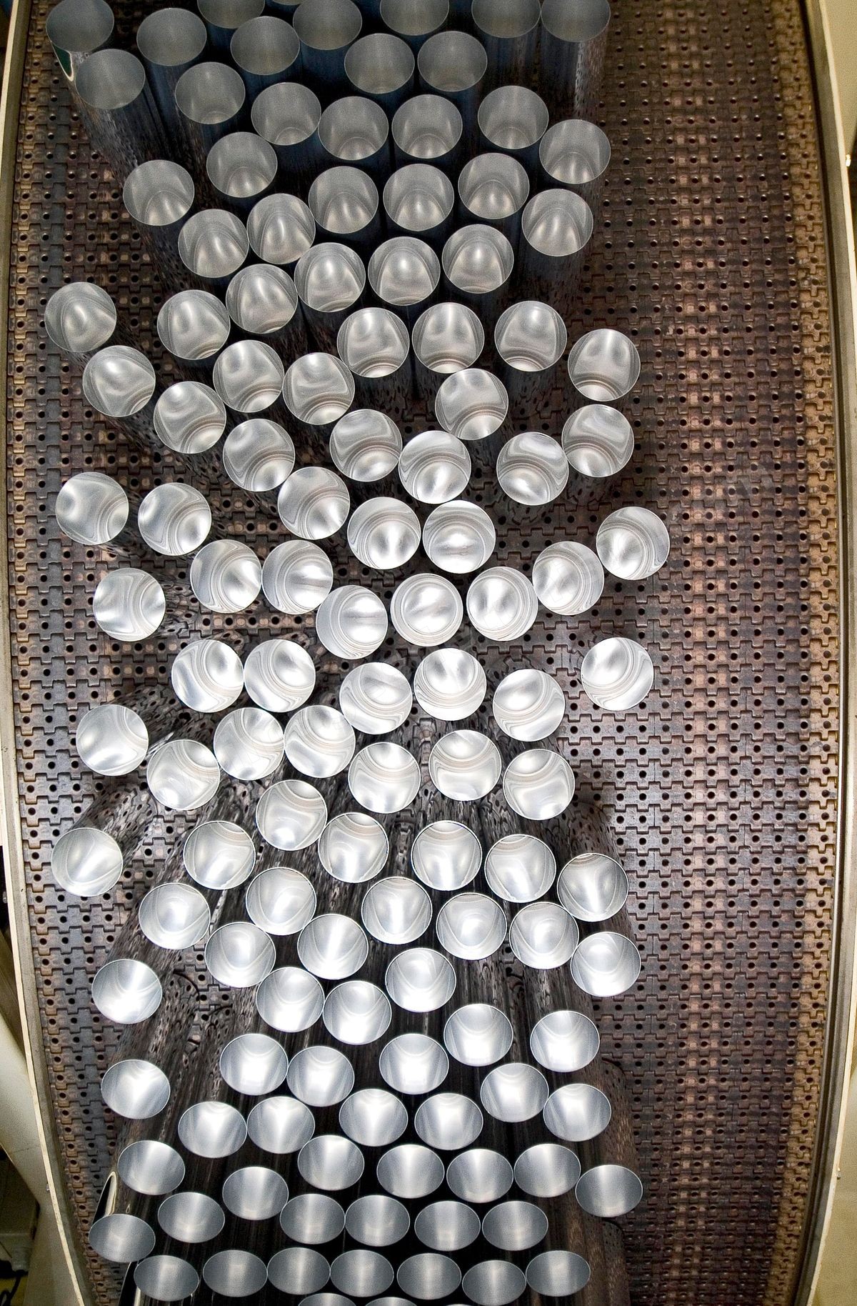 Usine de fabrication de canette de boissons alimentaire de Crown Holdings, Inc, fournisseur important de produits d'emballage pour les entreprises de vente de produits de consommation à Tunis