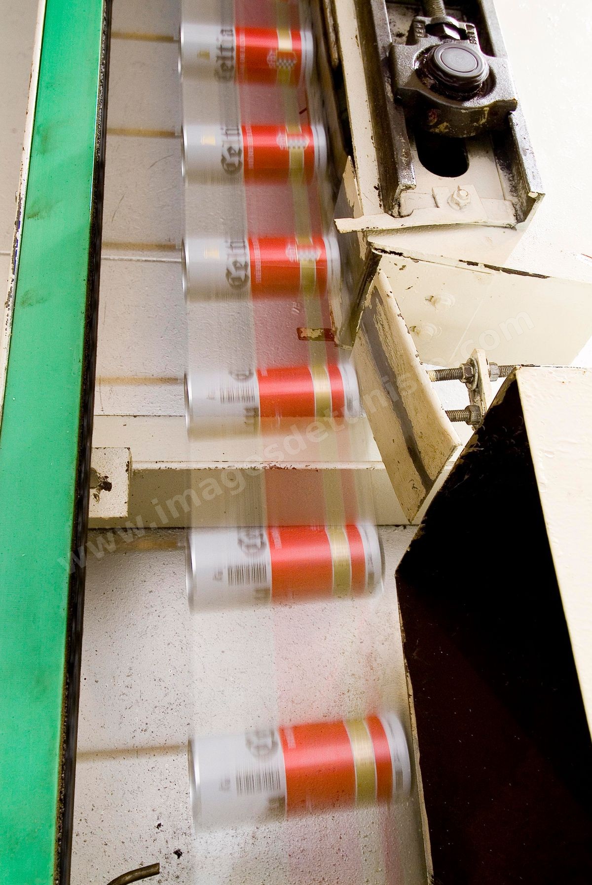 Usine de fabrication de canette de boissons alimentaire de Crown Holdings, Inc, fournisseur important de produits d'emballage pour les entreprises de vente de produits de consommation à Tunis