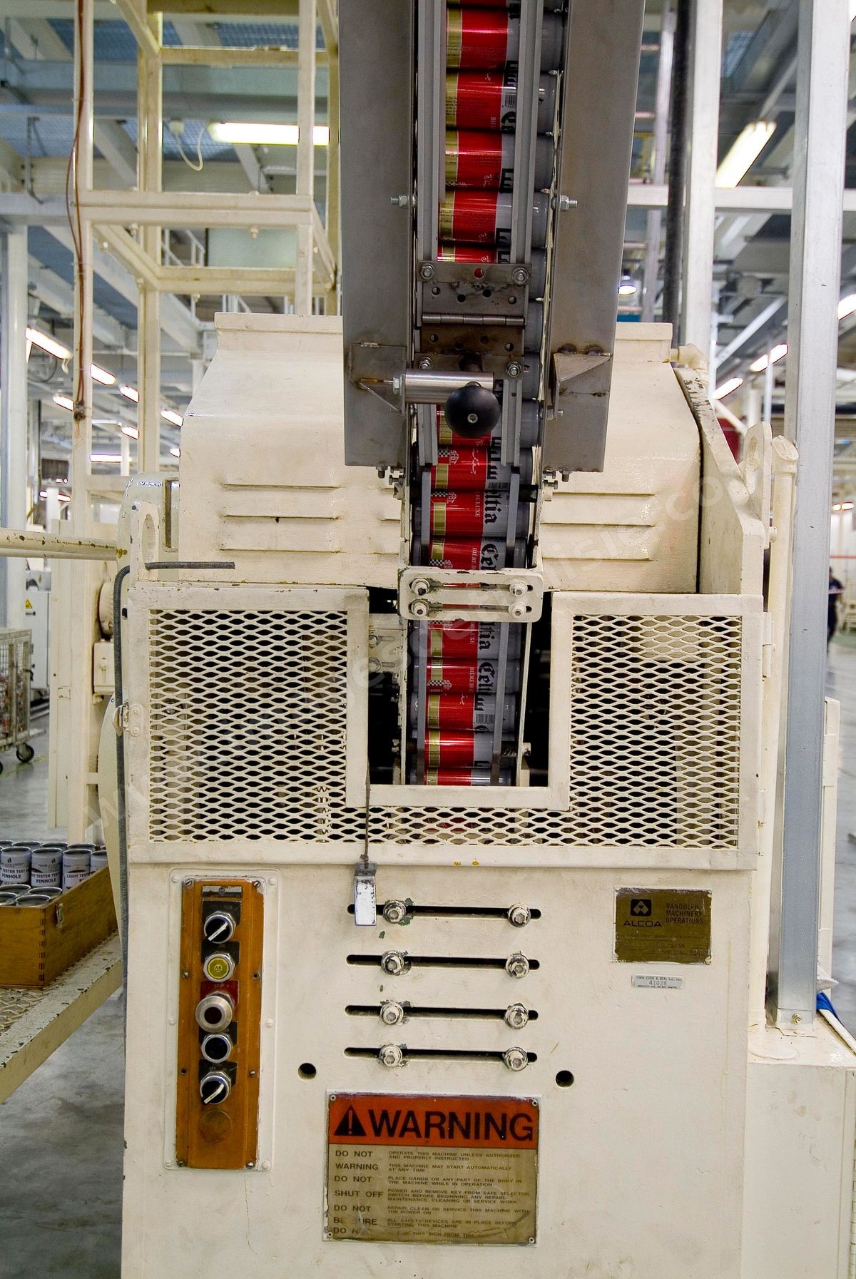 Usine de fabrication de canette de boissons alimentaire de Crown Holdings, Inc, fournisseur important de produits d'emballage pour les entreprises de vente de produits de consommation à Tunis