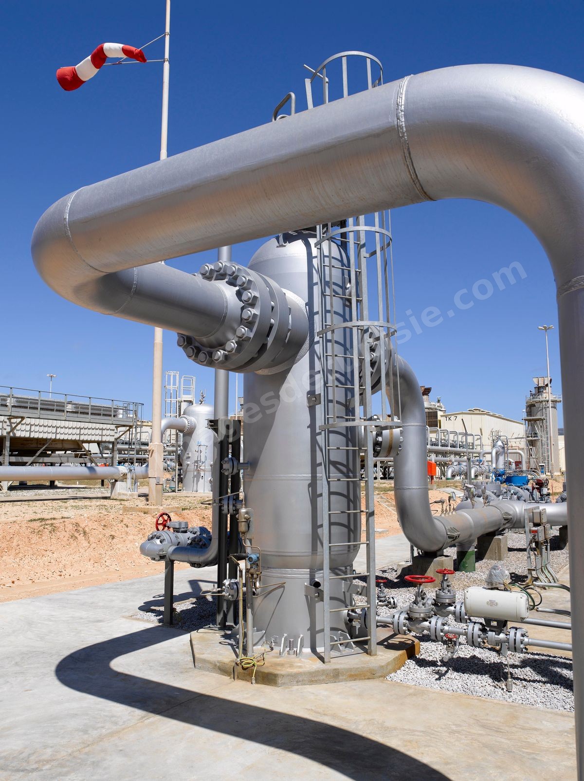 Station de compression de gaz El Haouaria - Reseau de transport du Gaz entre la Libye et Italie
