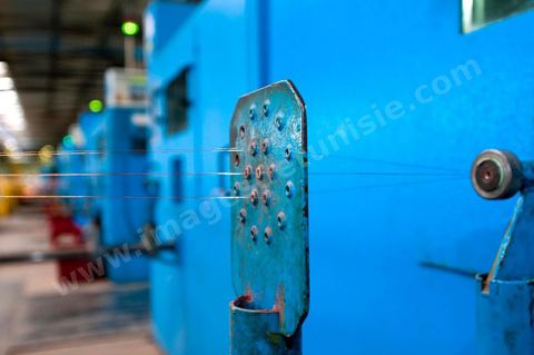 Usine de COFICAB fabrication des fils câbles électriques destinés à l’industrie automobile à Sedjoumi dans la banlieue ouest de Tunis