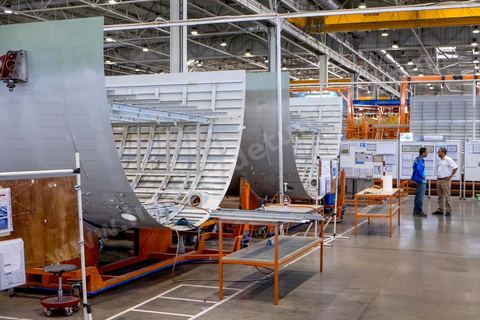 Site de production de Aérolia dans la banlieue sud de Tunis au coeur du nouveau concept de pôle aéronautique développé depuis 2009. Ce site de la filiale de Airbus Industrie produit des éléments des nouveaux Airbus A320. 