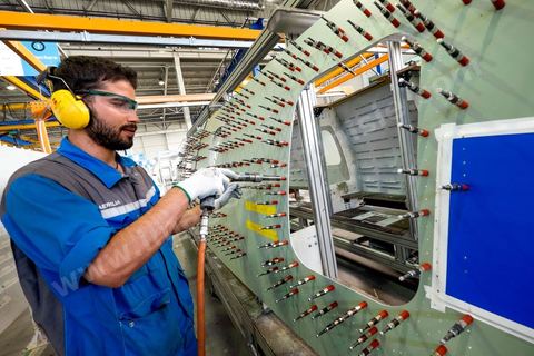Site de production de Aérolia dans la banlieue sud de Tunis au coeur du nouveau concept de pôle aéronautique développé depuis 2009. Ce site de la filiale de Airbus Industrie produit des éléments des nouveaux Airbus A320. 