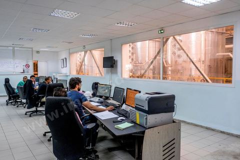 Usine de raffinage de sucre de Bizerte a été achetée par un investisseur libyen. Il s’agit d’une entreprise confisquée par l’Etat, rachetée par le libyen et louée, par la suite, à une entreprise française.