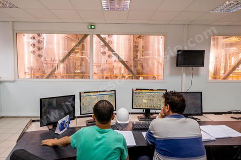 Usine de raffinage de sucre de Bizerte a été achetée par un investisseur libyen. Il s’agit d’une entreprise confisquée par l’Etat, rachetée par le libyen et louée, par la suite, à une entreprise française.