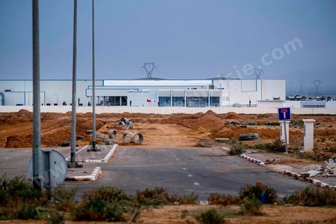 La Centrale Laitière Délice de Sidi-Bouzid. Elle est créée le 13 Juin 2011 et a pour objet la fabrication, le conditionnement et la commercialisation du lait et dérivés, et la production et vente de tout produit agroalimentaire.  Elle est entrée en production courant le mois d’Avril 2014.