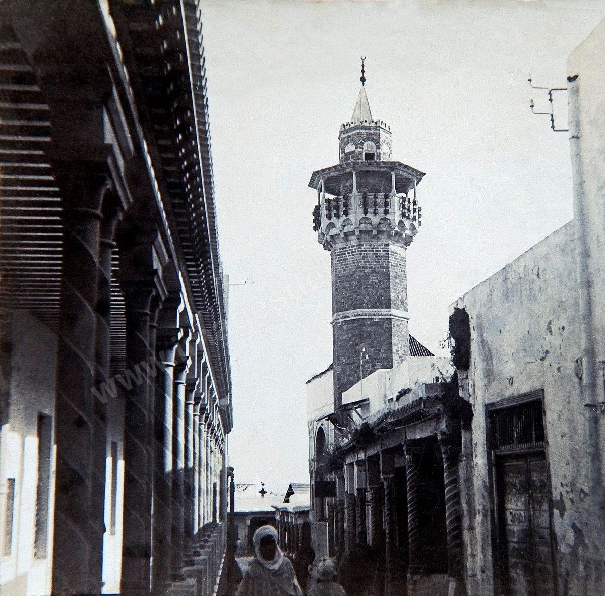 P00-003
