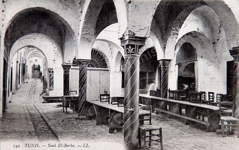 Souk El Berka dans la medina de Tunis - Carte postale ancienne Tunisie