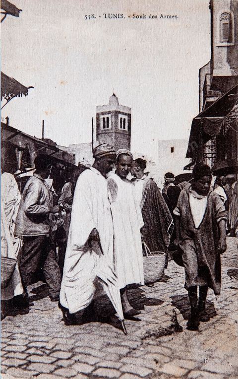 Souk des Armes dans la medina de Tunis - Carte postale ancienne Tunisie