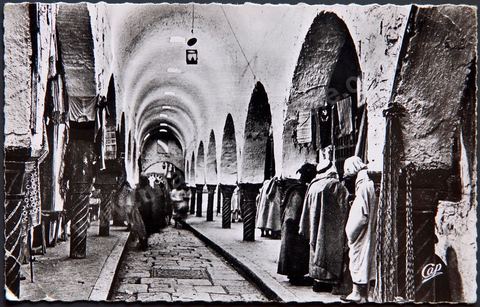 Souk El Berka dans la medina de Tunis -Carte postale ancienne Tunisie