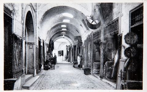 Souk El Attarine dans la medina de Tunis -Carte postale ancienne Tunisie