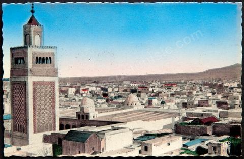 Vue Générale sur la medina de Tunis avec au premier plan minaret et cour de la Grande Mosquée - Carte postale ancienne Tunisie