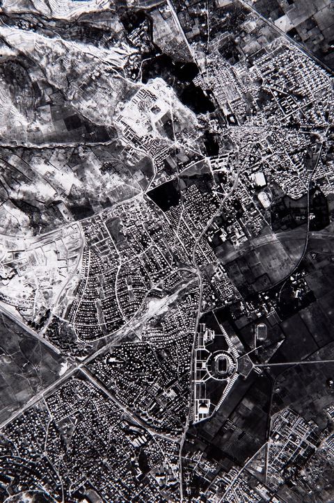 Vue aérienne des années 70 sur le quartier d'El Menzah I à Tunis - tirage papier photo