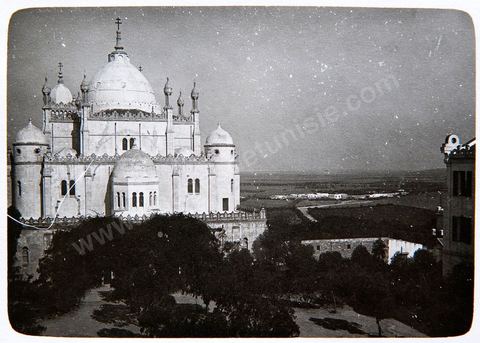 Vue arrière de la Cathédrale prise depuis le musée de Carthage - tirage photo original