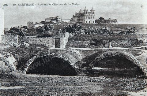 Les citernes romaines de la Malga et la cathédrale de Carthage - Carte postale ancienne Tunisie