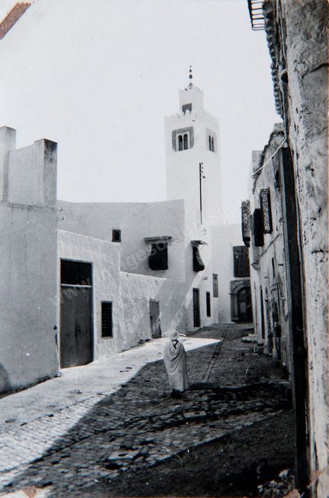 P003-001