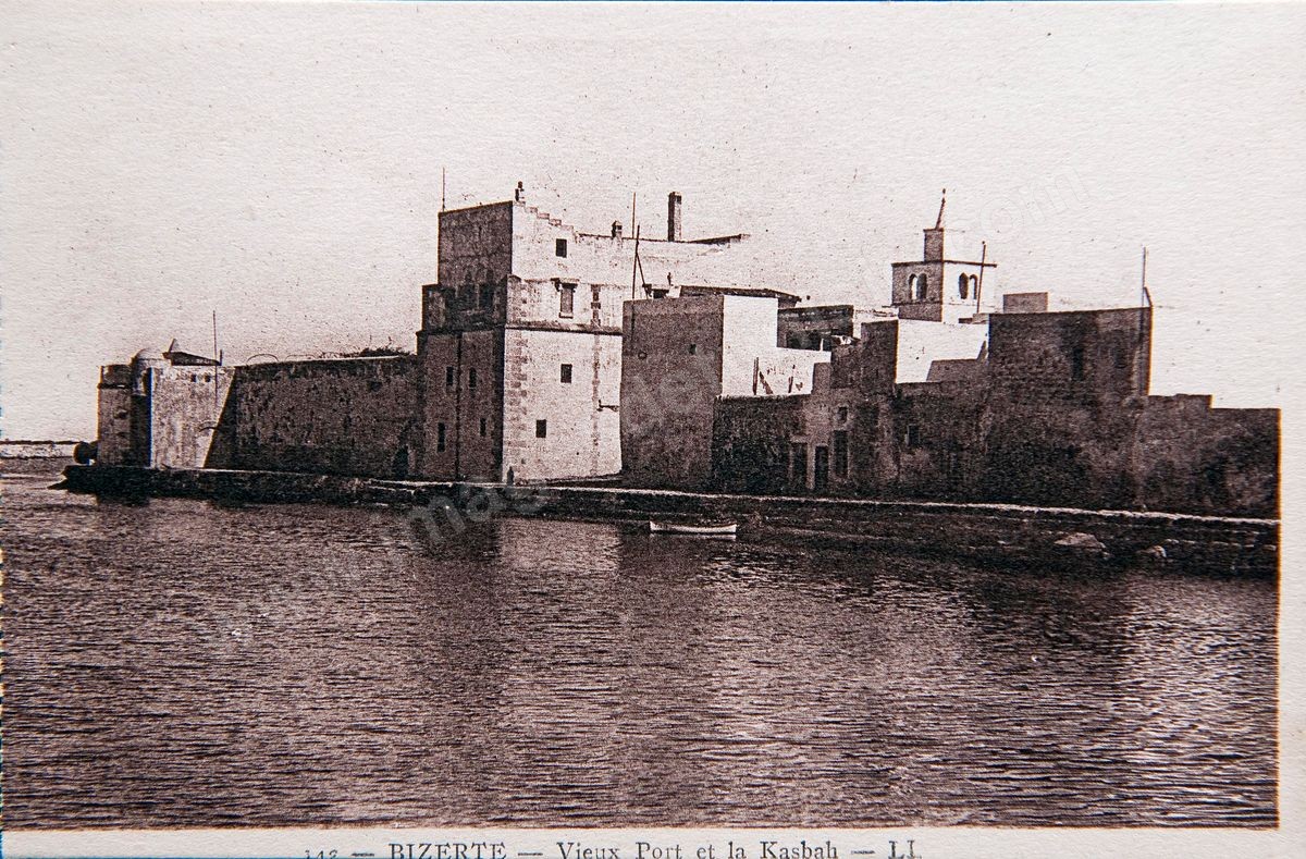 P030-034