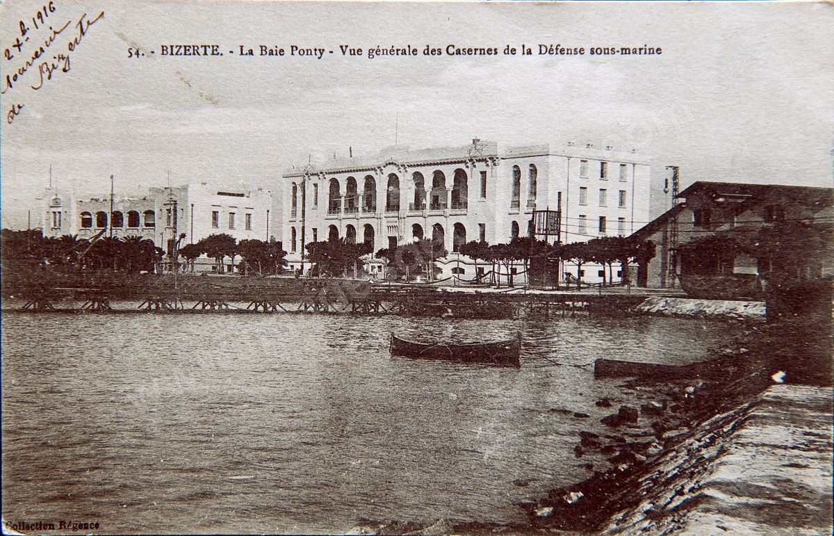 P030-122
