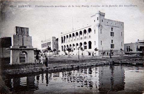 Etablissements maritimes de la Baie Ponty, caserne de la flotille des torpilleurs - Bizerte - Carte postale ancienne Tunisie