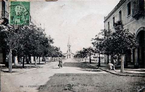Rue de l'Amiral Ponty et au fond église de Ferryville actuelle Menzel Bourguiba - datée de 1911 - Carte postale ancienne Tunisie