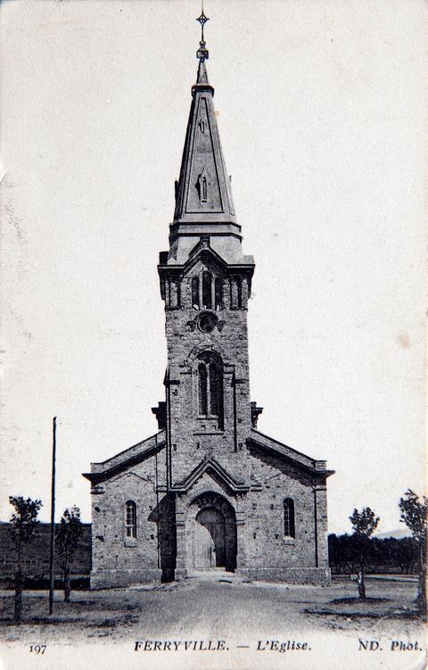 L'église de Ferryville actuelle Menzel Bourguiba - datée de 1919 - Carte postale ancienne Tunisie