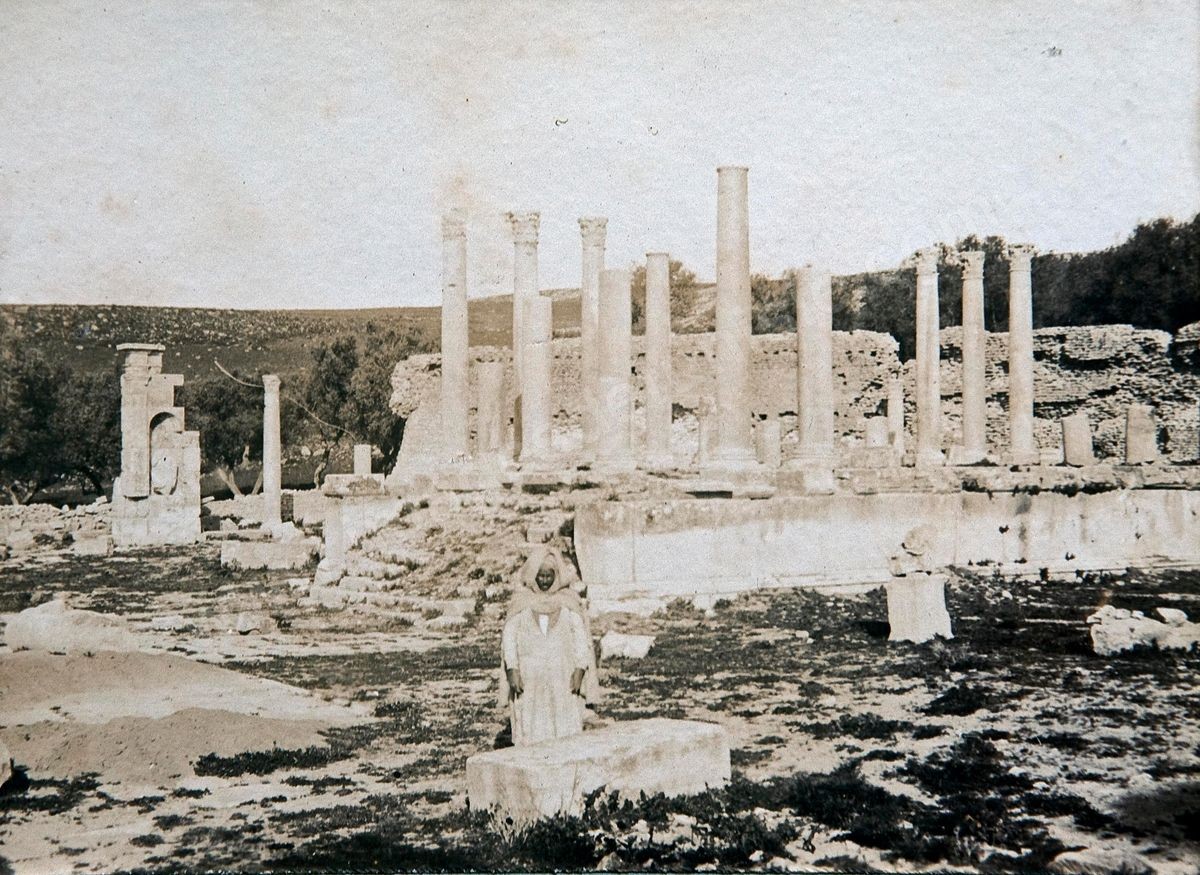 P044-002