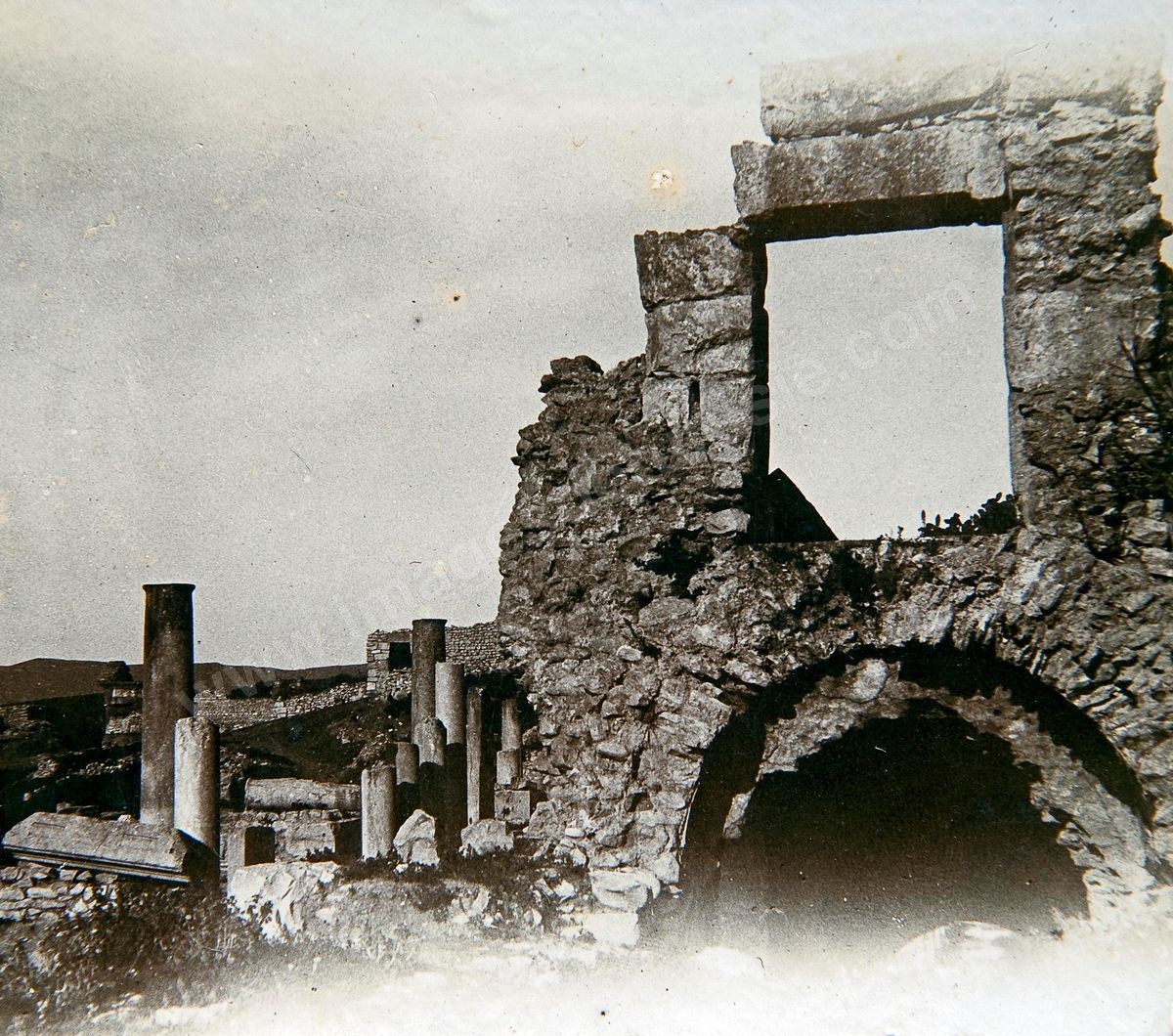 P044-013