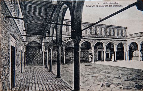 Cour de la Mosquée des Barbiers à Kairouan - Carte postale ancienne Tunisie