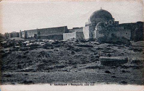 Rempart et mosquée côté est de Kairouan - Carte postale ancienne Tunisie
