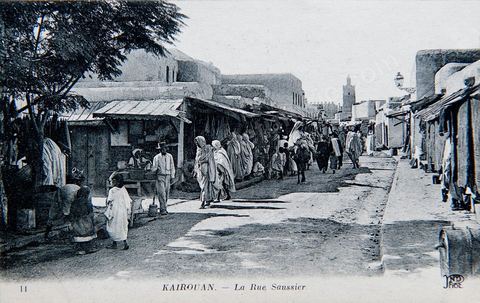 Rue du général Saussier à Kairouan - Carte postale ancienne Tunisie