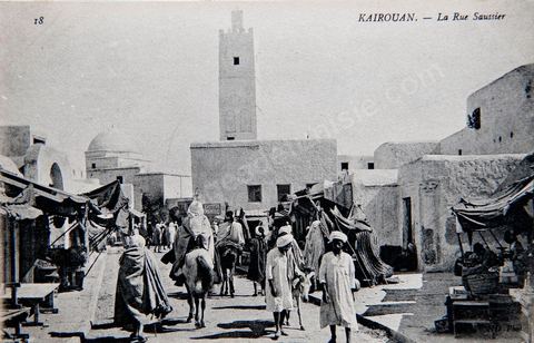 Rue du général Saussier à Kairouan - Carte postale ancienne Tunisie