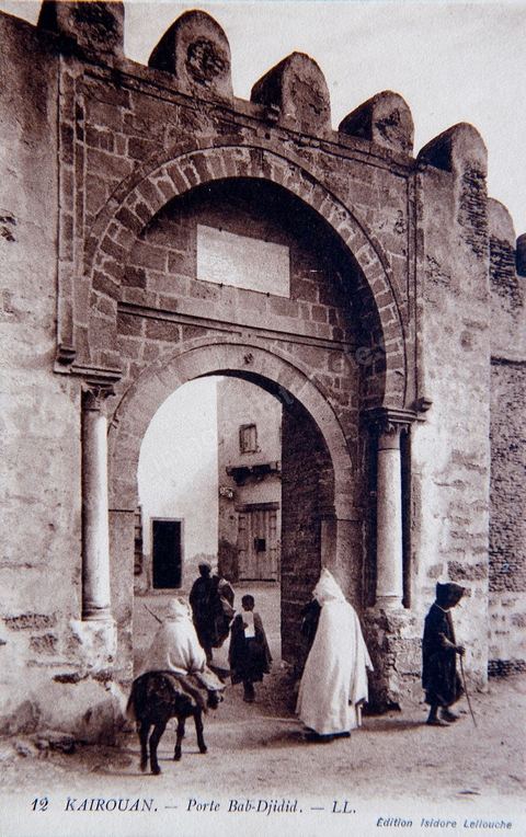 Porte Bab Djedid à Kairouan - Carte postale ancienne Tunisie