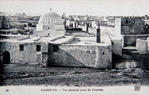 Vue générale de la medina et des remparts de Kairouan prise du Contrôle - Carte postale ancienne Tunisie