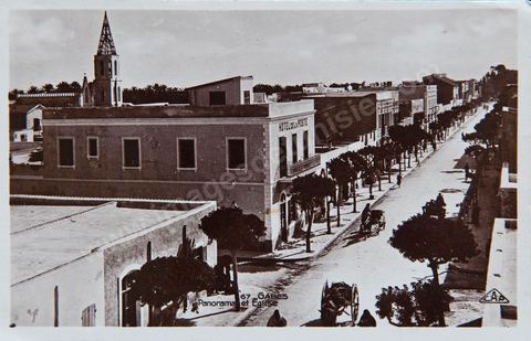 Hotel de la poste, église et panorama sur Gabès - Carte postale ancienne Tunisie