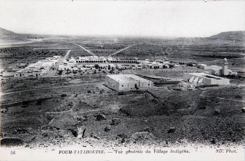 Vue générale sur le village "indigène" de Tataouine - Carte postale ancienne Tunisie