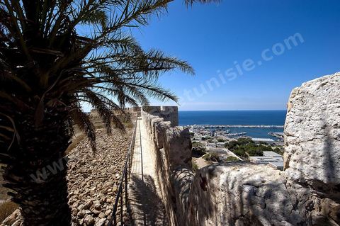 Forteresse byzantine surplombant la ville côtière de Kelibia au Cap Bon