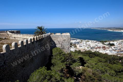 Forteresse byzantine surplombant la ville côtière de Kelibia au Cap Bon