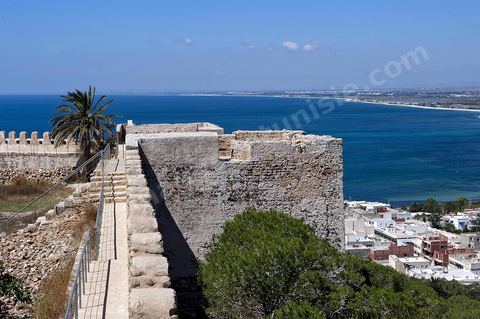 Forteresse byzantine surplombant la ville côtière de Kelibia au Cap Bon