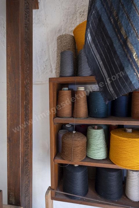 Atelier de tissage au village Ken