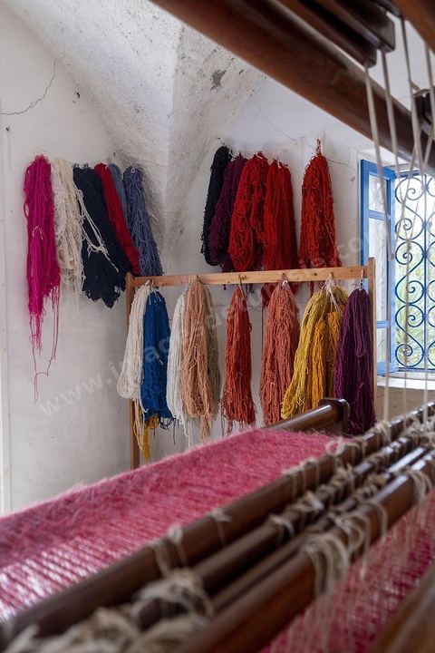 Atelier de tissage au village Ken