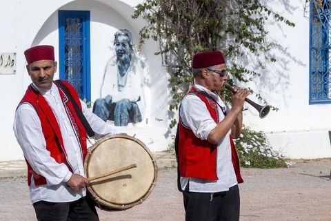 Spectacle de Fantasia au village Ken