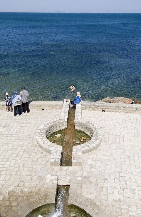 Source d'eau chaude d'ain atrous - Korbous