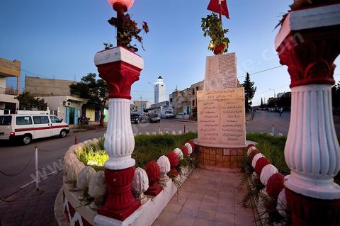 26 septembre 2011 : place des Martyrs au coeur des quartiers populaires de la Cité Ezzouhour quartier de la révolution tunisienne à Kasserine