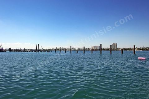 Chantier de construction du nouveau port de plaisance de Bizerte en 2010