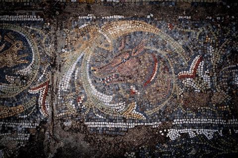 Détails de mosaïques représentant des scènes de chasse dasn la  Maison de la Chasse dans le quartier d'habitations sur le site archéologique romain de Bulla Régia, dans le nord ouest de la Tunisie.