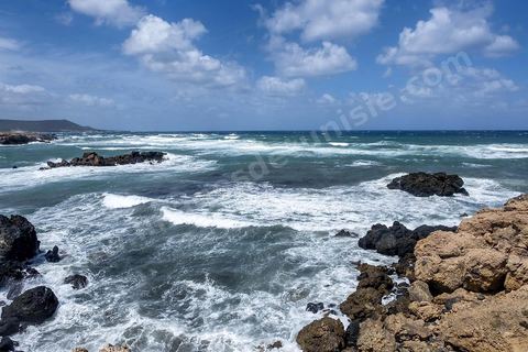 Le site naturel de Ras Angela, à une petite quinzaine de kilomètres au nord ouest de Bizerte, est le cap le plus septentrional du continent africain. Son accès est facile via une route goudronnée. Le site est à l'image de cette côte du nord ouest de la Tunisie, sauvage avec des criques rocheuses et des grandes plages de sables fins. Deux monuments marquent la particularité de ce site, mais le plus interessant est bien le paysage, mer rocheuse à gauche et plage à droite, le tout dominé par le phare. Son accès facile en fait un lieu assez touristique et très prisé pour sa plage.