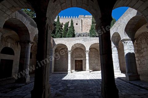 Cour de Ancienne basilique chrétienne au pied de la Kasbah sur le haut de la colline du Kef